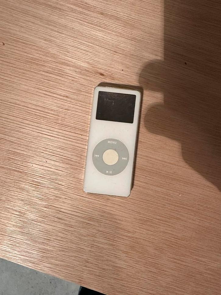 Vintage Apple iPod 2GB - Collector's Item!, Audio, Tv en Foto, Mp3-spelers | Apple iPod, Gebruikt, Classic, 2 tot 10 GB, Zilver