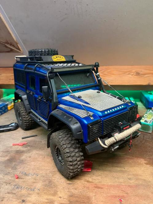 Traxxas trx4 defender, Hobby en Vrije tijd, Modelbouw | Radiografisch | Auto's, Zo goed als nieuw, Auto offroad, Elektro, Ophalen of Verzenden