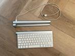Apple wireless keyboard met Mobee oplader!, Gebruikt, Ergonomisch, Ophalen of Verzenden, Draadloos