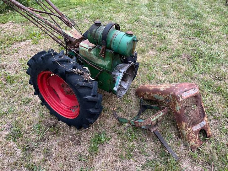 Holder tuinfrees tuintractor, Tuin en Terras, Overige Tuin en Terras, Zo goed als nieuw, Ophalen of Verzenden