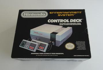 Nintendo NES Control Deck met Doos beschikbaar voor biedingen