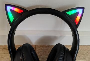 Als nieuw: iMoshion bluetooth koptelefoon met licht & katten beschikbaar voor biedingen