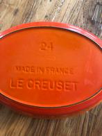 Le Creuset Ovenschaal Oranje - 24 cm, Huis en Inrichting, Keuken | Potten en Pannen, Ophalen of Verzenden, Gebruikt, Gietijzer