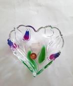 Hartvormig glazen schaaltje met tulpen, Walther (2566), Huis en Inrichting, Ophalen, Schaal, Overige vormen, Glas