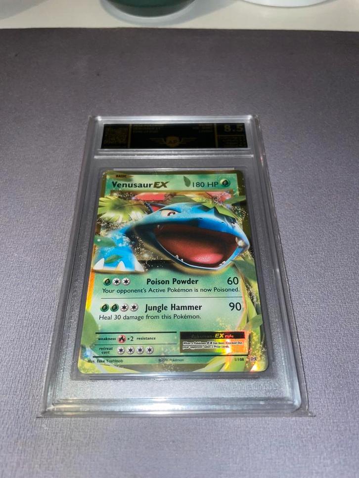 Venusaur Ex grade 8.5 2016 pokemon, Hobby en Vrije tijd, Verzamelkaartspellen | Pokémon, Zo goed als nieuw, Ophalen of Verzenden