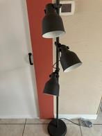 IKEA hektar staande lamp, Huis en Inrichting, Lampen | Vloerlampen, Ophalen, Zo goed als nieuw, Metaal, 150 tot 200 cm