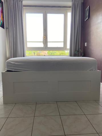 Tweepersoonsbed met opberg lades 140x200
