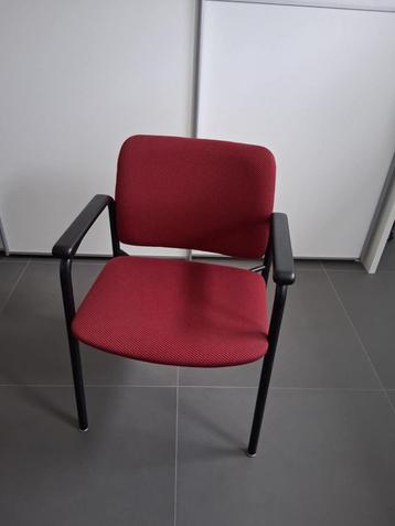 Te koop: 2 zeer stevige stoelen beschikbaar voor biedingen