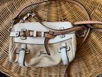 Guess tasje beige/wit klein, Sieraden, Tassen en Uiterlijk, Tassen | Damestassen, -, Schoudertasje, Beige, -