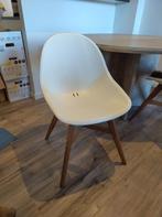 Kuipstoel - kuip wit / poten hout, Twee, Wit, Zo goed als nieuw, Ophalen