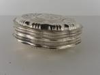 Zilveren pillendoosje                                   Z167, Antiek en Kunst, Ophalen of Verzenden, Zilver