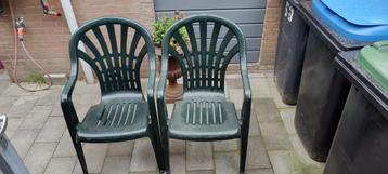 Gratis stoelen beschikbaar voor biedingen