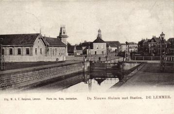 De Nieuwe Sluizen met Station. De Lemmer. - B-keus - gelopen beschikbaar voor biedingen
