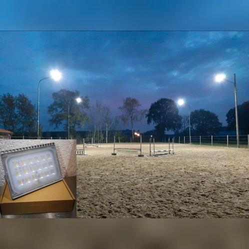 Paardenbak / Rijbak led verlichting set 4 x 100watt nieuw., Dieren en Toebehoren, Stalling en Weidegang