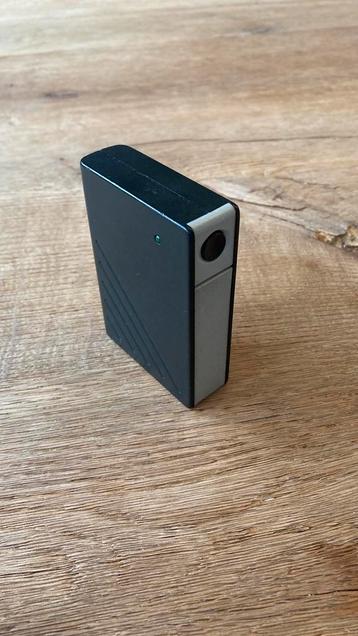 Garagedeur of rolluik opener Tedsen handzender beschikbaar voor biedingen