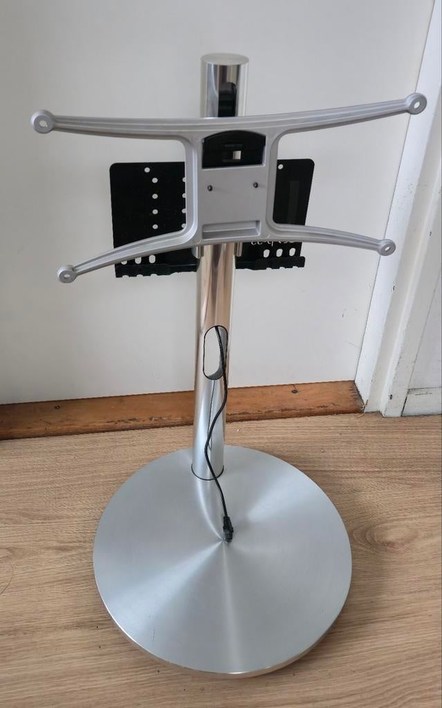 BeoVision

 Standaard - Zilver 1040, Ophalen, Gebruikt