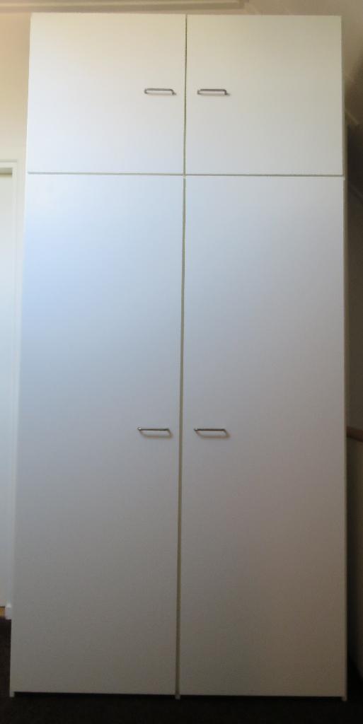 Svedex witte kledingkast, Huis en Inrichting, Kasten | Kledingkasten, Zo goed als nieuw, 200 cm of meer, 100 tot 150 cm, 50 tot 75 cm