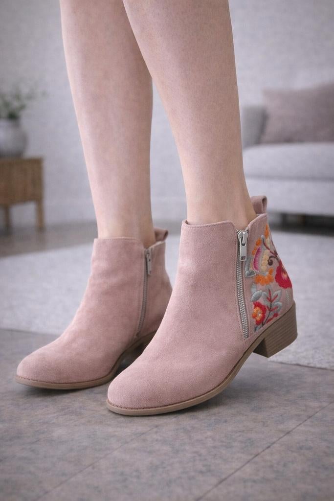 Styleloop Laarsjes - Maat 41, Beige, Lage of Enkellaarzen, Zo goed als nieuw, Styleloop