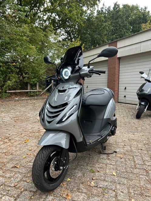Piaggio zip | 2020 | 9xxx km | Garantie | Nieuwstaat | Brom, Fietsen en Brommers, Scooters | Piaggio, Nieuw, Zip, Maximaal 45 km/u