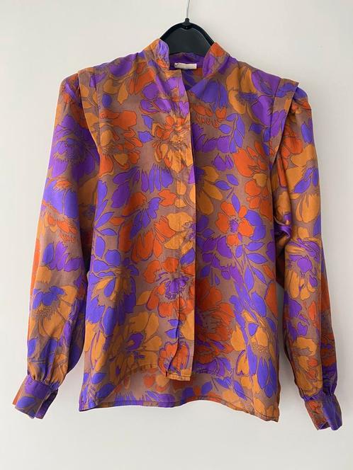 Prachtige gebloemde vintage zijden blouse, maat 36, Kleding | Dames, Blouses en Tunieken, Zo goed als nieuw, Maat 36 (S), Bruin