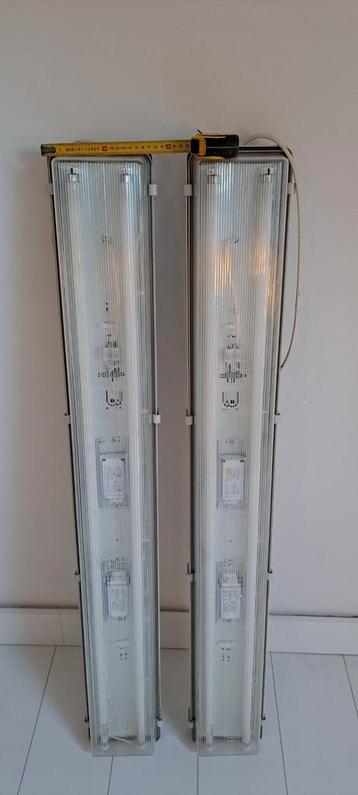 Spuitwaterdichte TL verlichting met elk 2 tl buizen van 36W beschikbaar voor biedingen