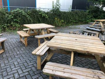 Rockwood picknicktafels en tuinbanken beschikbaar voor biedingen