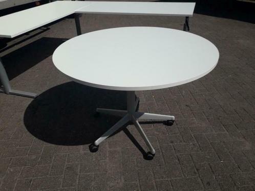 Steelcase vergadertafel rond, verrijdbaar (oa wit, eiken etc, Huis en Inrichting, Tafelonderdelen, Zo goed als nieuw, Rond, Ophalen of Verzenden