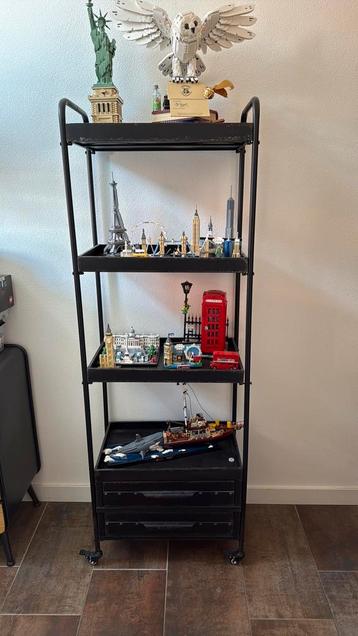 Dutchbone kast beschikbaar voor biedingen