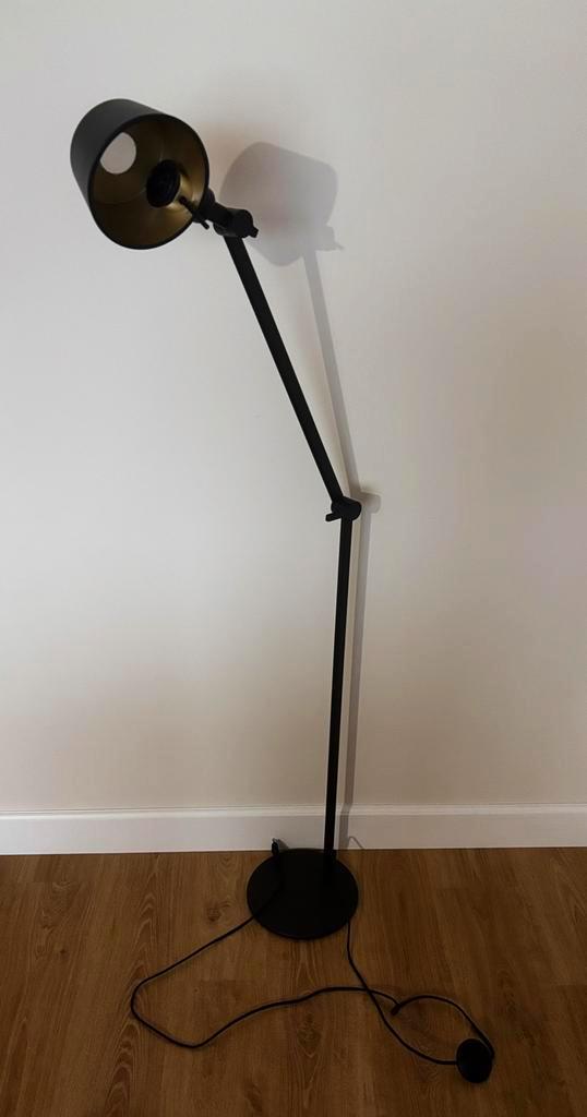 Vloerlamp MEDO met E27 fitting zwart/goud, Huis en Inrichting, Lampen | Vloerlampen, Zo goed als nieuw, 150 tot 200 cm, Metaal
