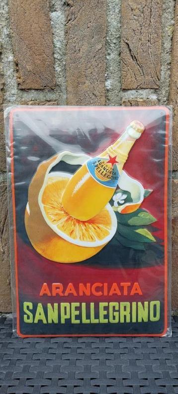 Reclamebord San Pellegrino Aranciata (zeldzaam) beschikbaar voor biedingen