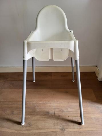 Ikea kinderstoel beschikbaar voor biedingen