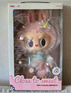 Labubu Mokoko doll, Ophalen of Verzenden, Zo goed als nieuw