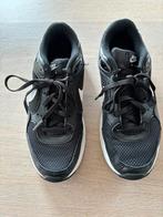 Nike AIR maat 36.5 in de kleur zwart, Ophalen of Verzenden, Zo goed als nieuw, Jongen of Meisje, Sportschoenen