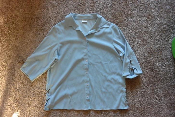 Canda blouse 52/54 lichtblauw leuk met vetertje, Kleding | Dames, Grote Maten, Gedragen, Blouse of Tuniek, Blauw, Ophalen of Verzenden