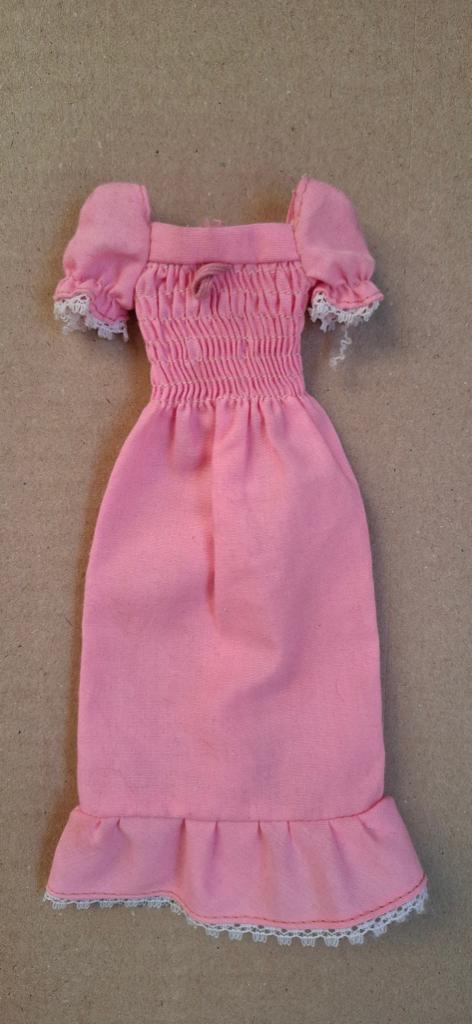 Vintage Skipper Quick Curl Deluxe jurk jaren 70, Verzamelen, Poppen, Gebruikt, Kleertjes, Verzenden