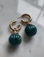 Chunky vintage earrings, Unsigned Trifari, Sieraden, Tassen en Uiterlijk, Ophalen of Verzenden, Zo goed als nieuw, Overige materialen