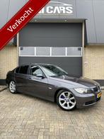 BMW 3-serie 320i Dynamic|Sport|Navi|18 LMV|100% Onderhoud|, Auto's, BMW, Te koop, Zilver of Grijs, Airconditioning, 14 km/l