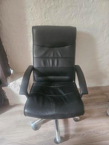 Zwarte bureaustoel - Draait en leunt heerlijk! beschikbaar voor biedingen