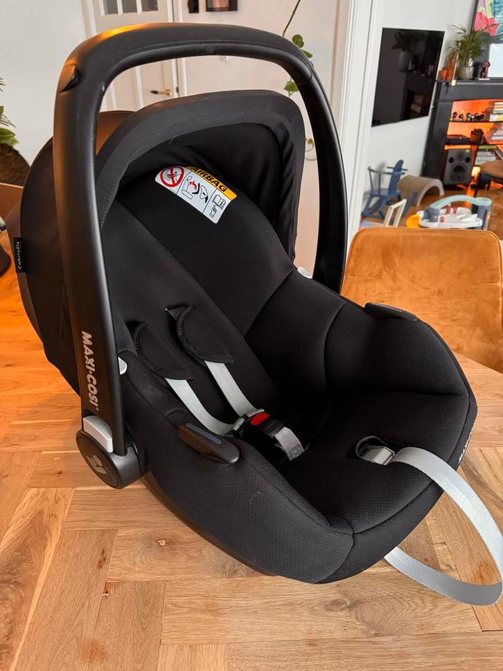 Maxi Cosi CabrioFix i-Size + Isofix - Zo goed als nieuw!, Kinderen en Baby's, Autostoeltjes, Zo goed als nieuw, Maxi-Cosi, 0 t/m 13 kg