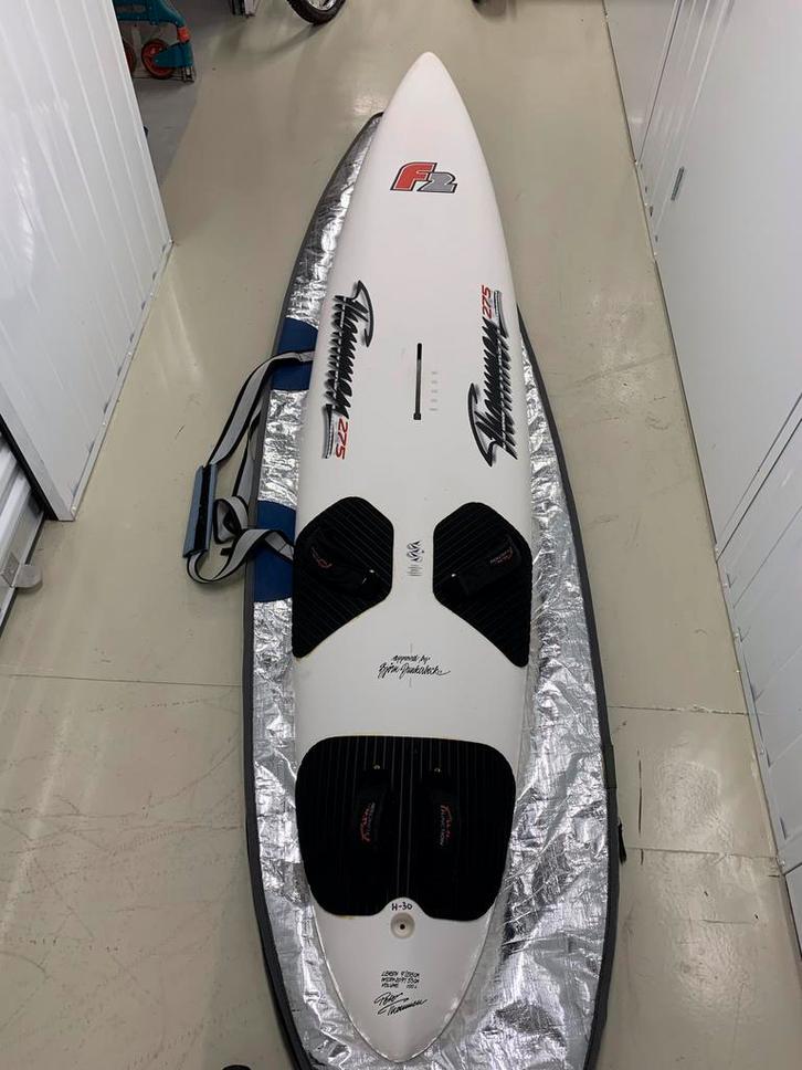 F2 Windsurfset: Board, Mast, Giek & Zeil, Watersport en Boten, Windsurfen, Gebruikt, Complete set, 250 tot 300 cm, 5 tot 7 m²