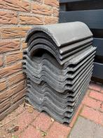 12 dakpannen en 4 nokvorsten, Doe-het-zelf en Verbouw, Dakpannen en Dakbedekking, Ophalen, Steen of Klei, Zo goed als nieuw, 15 m² of meer