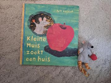 Kleine muis zoekt een huis met vingerpoppetje prentenboek beschikbaar voor biedingen