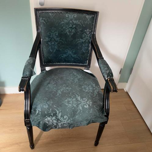 Klassieke stijl stoel, Huis en Inrichting, Fauteuils, Zo goed als nieuw, Stof, Ophalen