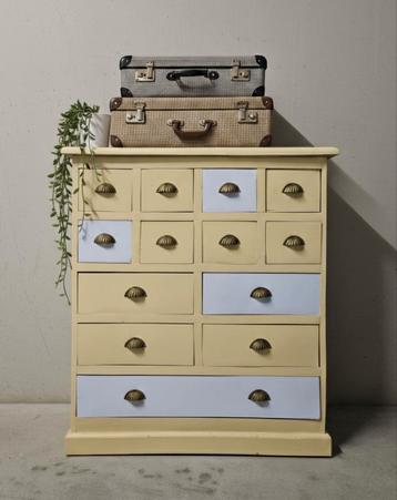 Antieke brocante ladekast vintage dressoir apothekerskast  beschikbaar voor biedingen