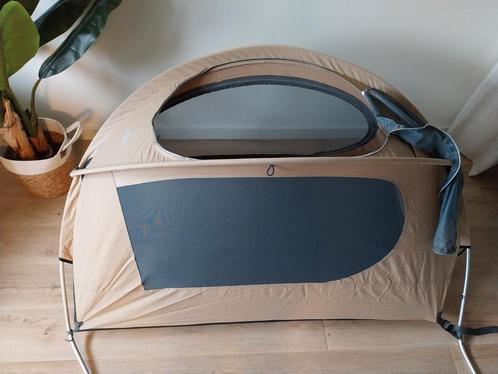 Nomad travel kids Campingbedje / kindertent / reisbedje, Kinderen en Baby's, Babywiegjes en Ledikanten, Zo goed als nieuw, Reisbedje