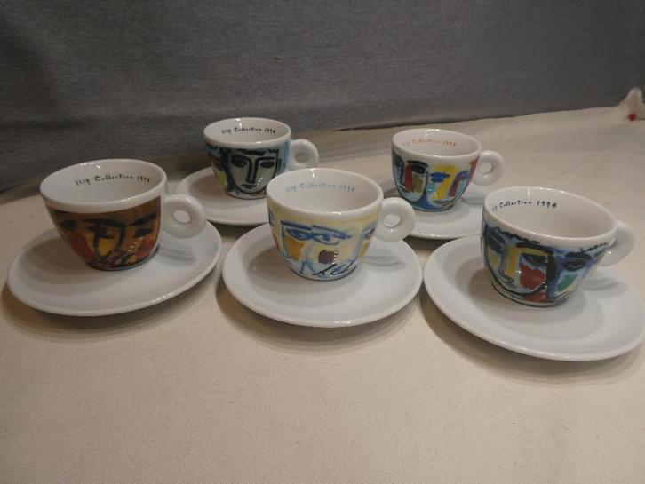 Illy Art Collection Espressokopje 1994 facce ,Sandro Chia, Huis en Inrichting, Keuken | Servies, Zo goed als nieuw, Kop(pen) en/of Schotel(s)