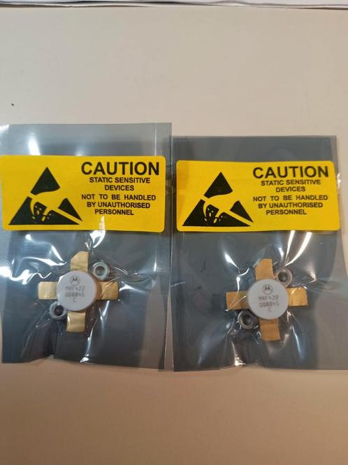 2x Motorola MRF422 Vermogenstransistor - Nieuw, Hobby en Vrije tijd, Elektronica-componenten, Ophalen of Verzenden