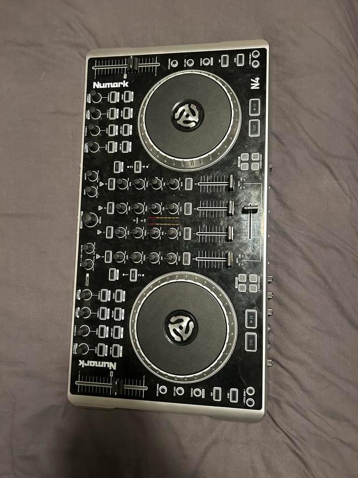 Numark N4 DJ Controller Draaitafel, Muziek en Instrumenten, Dj-sets en Draaitafels, Gebruikt, Dj-set, Numark, Ophalen of Verzenden