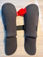 Vechtsport scheenbeschermers - Outshock - Maat L, Sport en Fitness, Vechtsporten en Zelfverdediging, Overige, Vechtsportbescherming