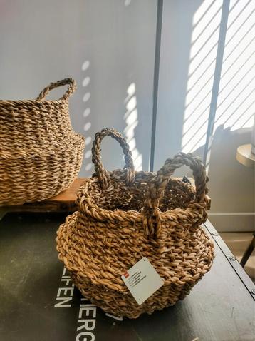 HEMA zeegras mand nieuw  beschikbaar voor biedingen